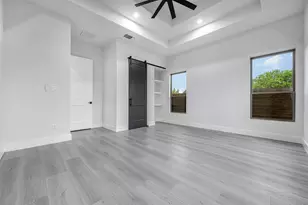 303 W Lane Ave, Manor, TX 78653 - Photo 8