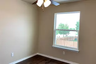 100 Sandstone Dr, Jarrell, TX 76537 - Photo 6