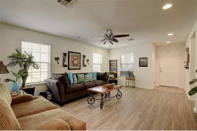 1054 Dorn, Kyle, TX 78640 - Photo 6