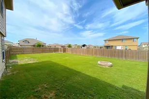 122 Liard River Rd, Hutto, TX 78634 - Photo 30