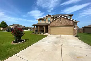 122 Liard River Rd, Hutto, TX 78634 - Photo 2