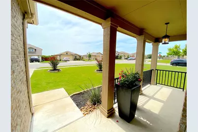 122 Liard River Road, Hutto, TX 78634 - Photo 4