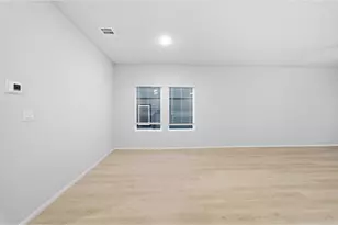 204 Quail Convey Dr, Jarrell, TX 76537 - Photo 10