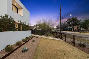 910 W Johanna St, Austin, TX 78704 - Photo 22