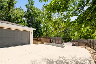 1902 Webberville Road #B, Austin, TX 78721 - Photo 32