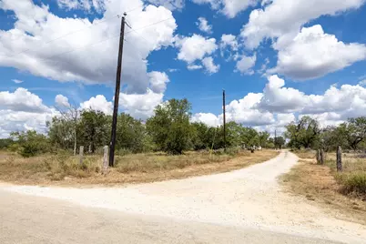 1265 Bugtussle Lane, Luling, TX 78648 - Photo 16