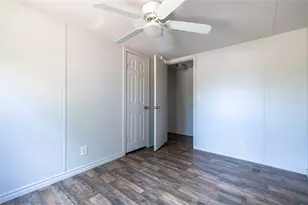 1265 Bugtussle Ln, Luling, TX 78648 - Photo 8