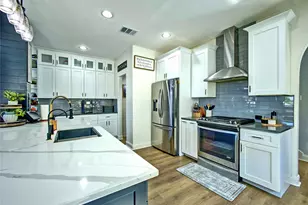 305 Lightcliff St, Hutto, TX 78634 - Photo 4