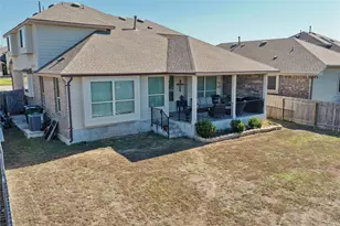 305 Lightcliff St, Hutto, TX 78634 - Photo 32