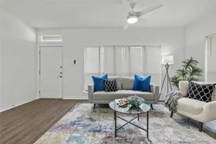 915 22nd 1/2 Street W, Austin, TX 78705 - Photo 2