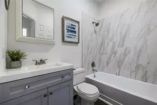 915 22nd 1/2 Street W, Austin, TX 78705 - Photo 6