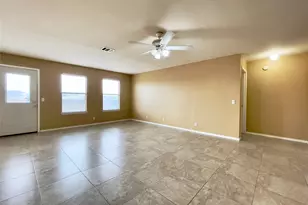 318 Mitchell Dr, Hutto, TX 78634 - Photo 4