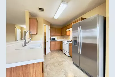 318 Mitchell Drive, Hutto, TX 78634 - Photo 8