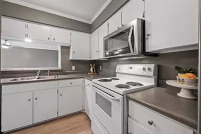 6910 Hart Lane #211, Austin, TX 78731 - Photo 8