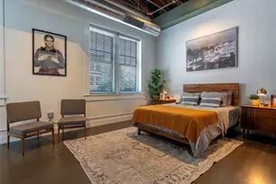 102 E 2nd St, Taylor, TX 76574 - Photo 8