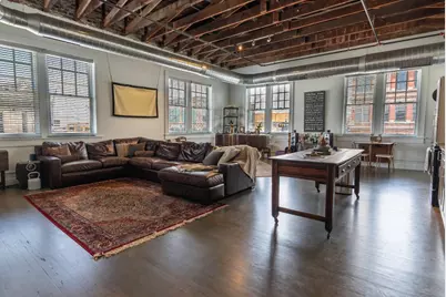 102 E Second Street #201, Taylor, TX 76574 - Photo 2