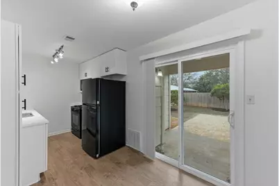 2711 Saint Edwards Circle, Austin, TX 78704 - Photo 26