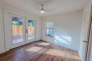 1120 Mark St, Austin, TX 78721 - Photo 12