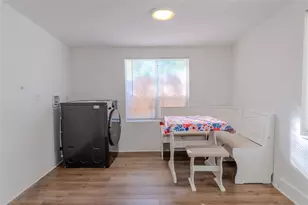 1120 Mark St, Austin, TX 78721 - Photo 14