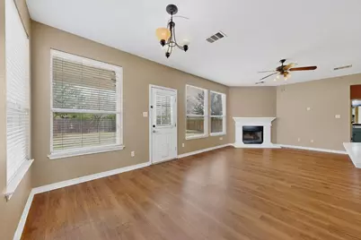 322 Lone Star Boulevard, Hutto, TX 78634 - Photo 4