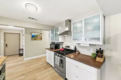 7210 Towering Oaks Drive, Austin, TX 78745 - Photo 16