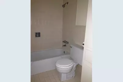 706 W 34th Street #102, Austin, TX 78705 - Photo 8