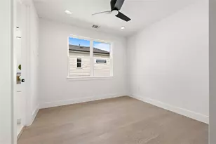 1702 Pennsylvania Ave, Austin, TX 78702 - Photo 26