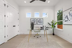 1702 Pennsylvania Ave, Austin, TX 78702 - Photo 16