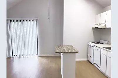 513 South Park Drive #302, Austin, TX 78704 - Photo 4