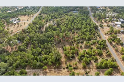 187 K C Drive, Bastrop, TX 78602 - Photo 4