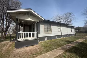 1120 St Paul St, Gonzales, TX 78629 - Photo 4