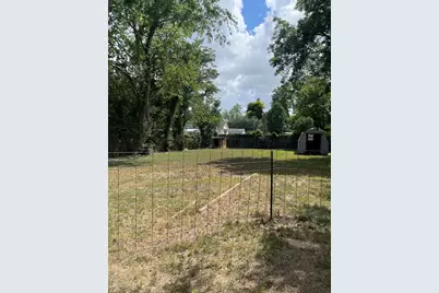 1120 Saint Paul Street, Gonzales, TX 78629 - Photo 8