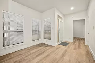 1910 Robbins Pl, Austin, TX 78705 - Photo 10