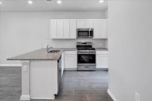 9015 Cattle Baron Path, Austin, TX 78747 - Photo 10