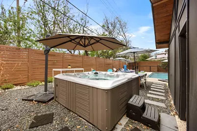 8707 Primrose Lane, Austin, TX 78757 - Photo 32