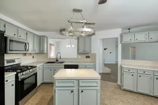 1810 Parkwood Dr, Leander, TX 78641 - Photo 16