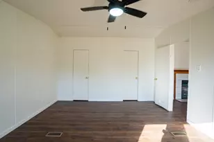 404 S Mill St, Flatonia, TX 78941 - Photo 24