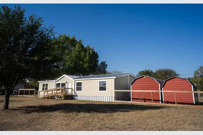 404 S Mill Street, Flatonia, TX 78941 - Photo 2