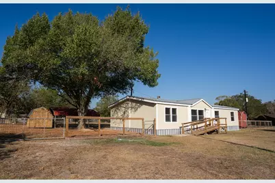 404 S Mill Street, Flatonia, TX 78941 - Photo 6