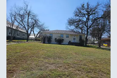 1130 N Main Street, Elgin, TX 78621 - Photo 2
