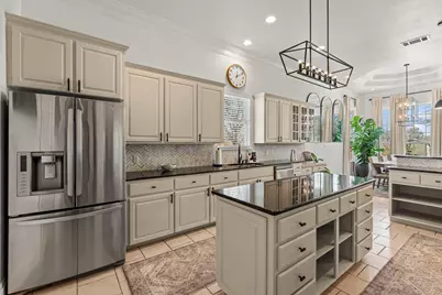 799 W Bartlett Drive, Buda, TX 78610 - Photo 10