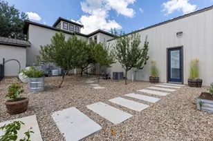 1124 Co Rd 301, Elgin, TX 78621 - Photo 6