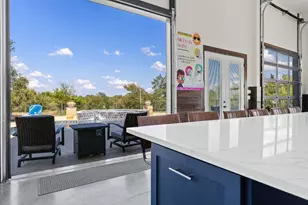 1124 Co Rd 301, Elgin, TX 78621 - Photo 34