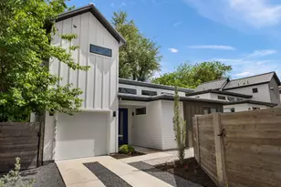 2711 Stacy Ln, Austin, TX 78704 - Photo 2