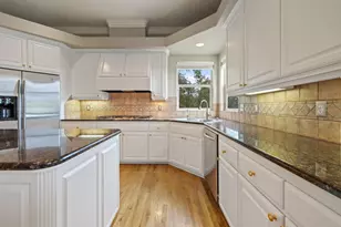 4921 Creek Meadow Cove, Spicewood, TX 78669 - Photo 24