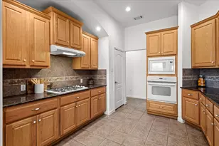 5808 Terravista Dr, Austin, TX 78735 - Photo 6