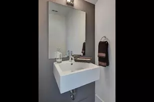 2205 N Lamar Blvd, Austin, TX 78705 - Photo 20