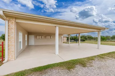 1506 Harwood Road, Luling, TX 78648 - Photo 4
