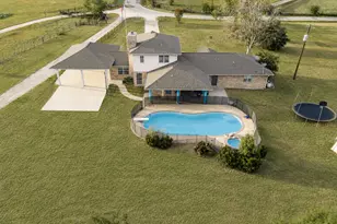 1506 Harwood Rd, Luling, TX 78648 - Photo 2