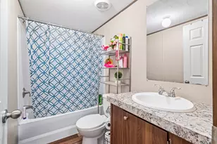 124 Twin Lakes Ln, Bastrop, TX 78602 - Photo 12